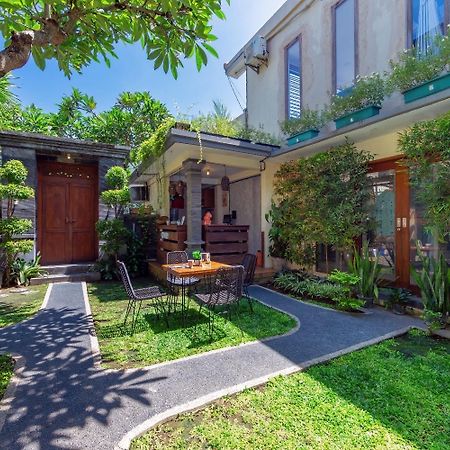 Rade Pensión Canggu Exterior foto