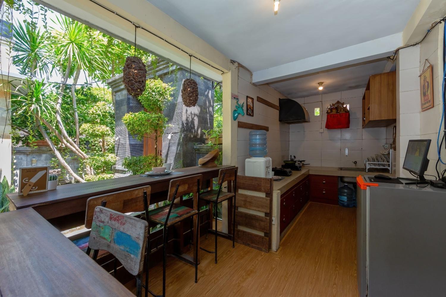 Rade Pensión Canggu Exterior foto